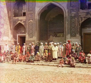 Op de trappen van de moskee in Samarkand, 1905-1915